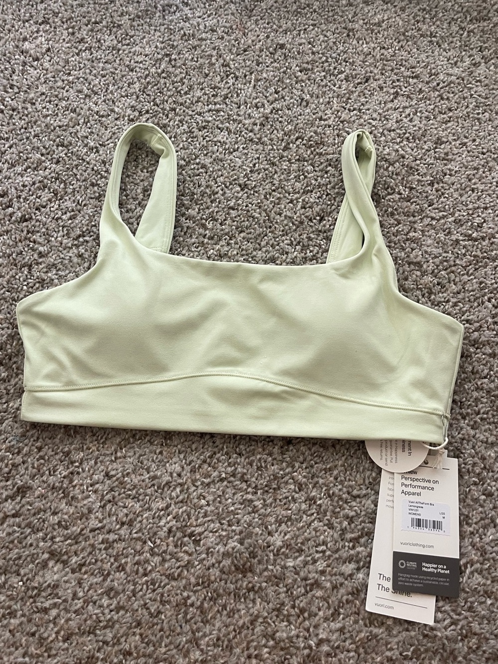 nwt vuori alltheform sports bra in lemongrass
